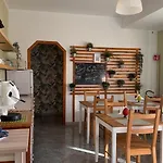 A Casa Di Giu Bed & Breakfast 3*