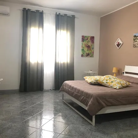 Bed & Breakfast A Casa Di Giu Syrakusa
