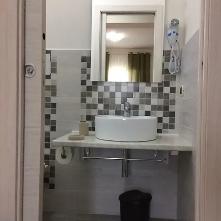 A Casa Di Giu Отель типа 