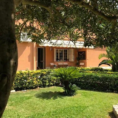 فندق مبيت وإفطار A Casa Di Giu