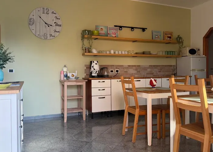 A Casa Di Giu Bed & Breakfast 4*